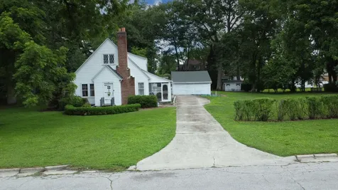 120 East Washington Avenue Watseka IL 60970