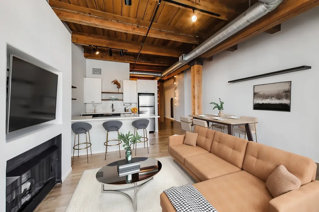 728 West Jackson Boulevard Chicago IL 60661