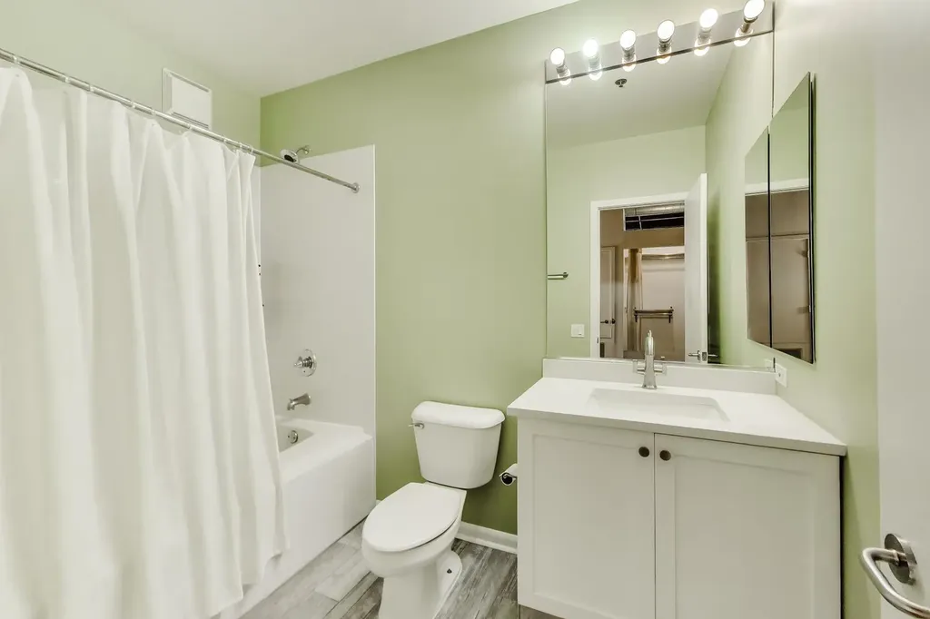 728 West Jackson Boulevard Chicago IL 60661