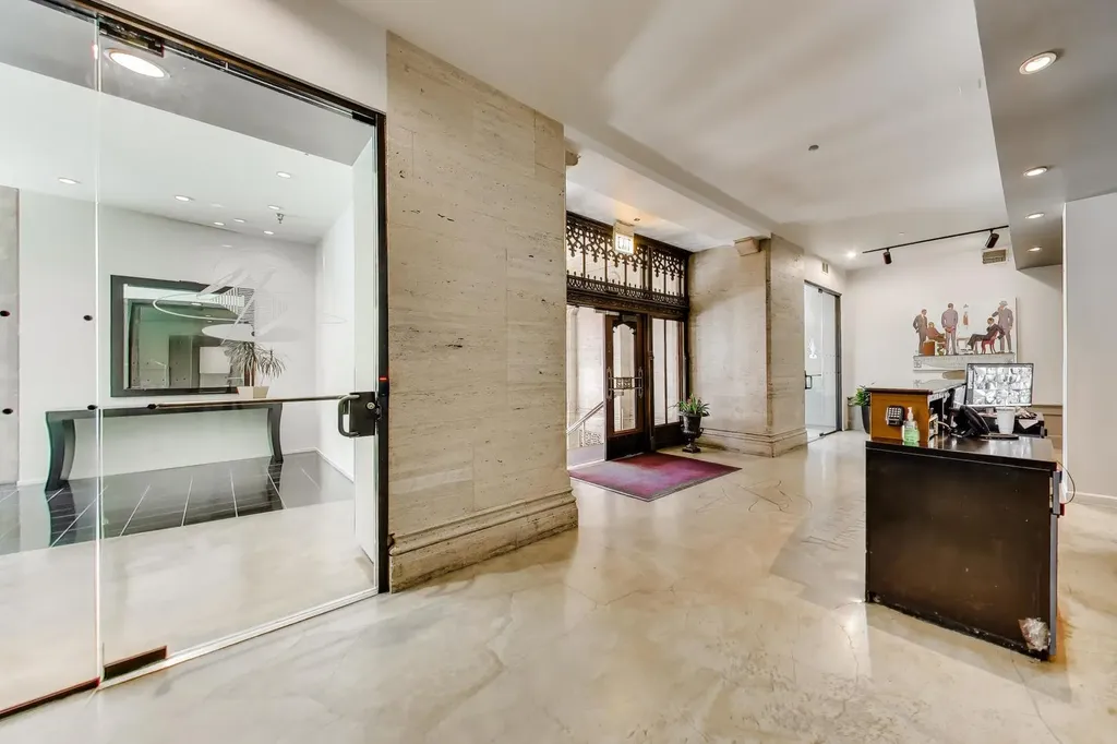 728 West Jackson Boulevard Chicago IL 60661