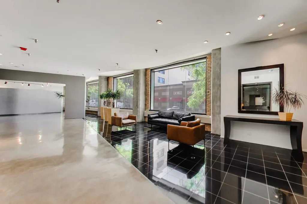 728 West Jackson Boulevard Chicago IL 60661