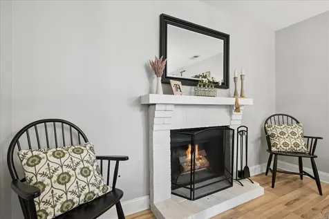 35 Knightsbridge Drive Mundelein IL 60060