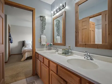 9938 Tybow Trail Roscoe IL 61073