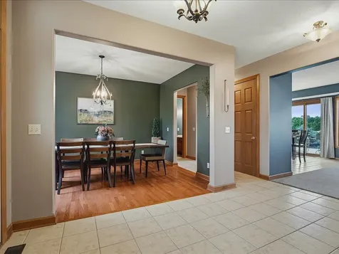 9938 Tybow Trail Roscoe IL 61073