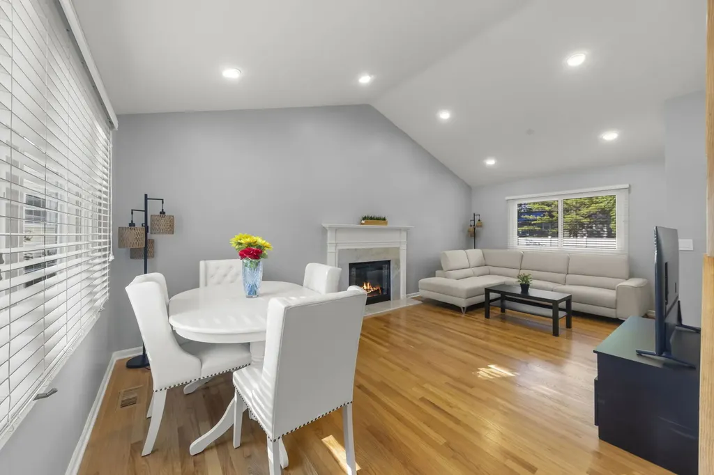 1748 Bucknell Court Naperville IL 60565