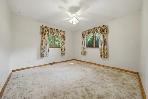 2087 Blackhawk Lane Dixon IL 61021