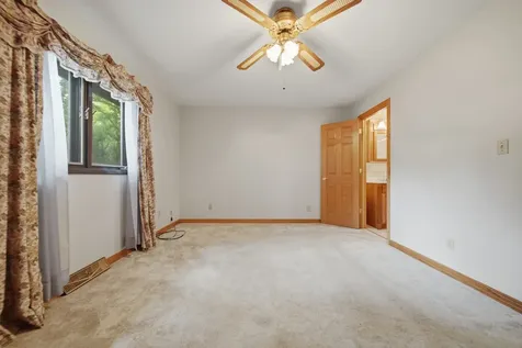 2087 Blackhawk Lane Dixon IL 61021