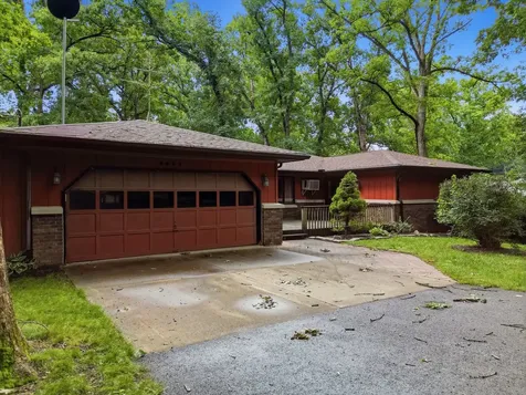 2087 Blackhawk Lane Dixon IL 61021