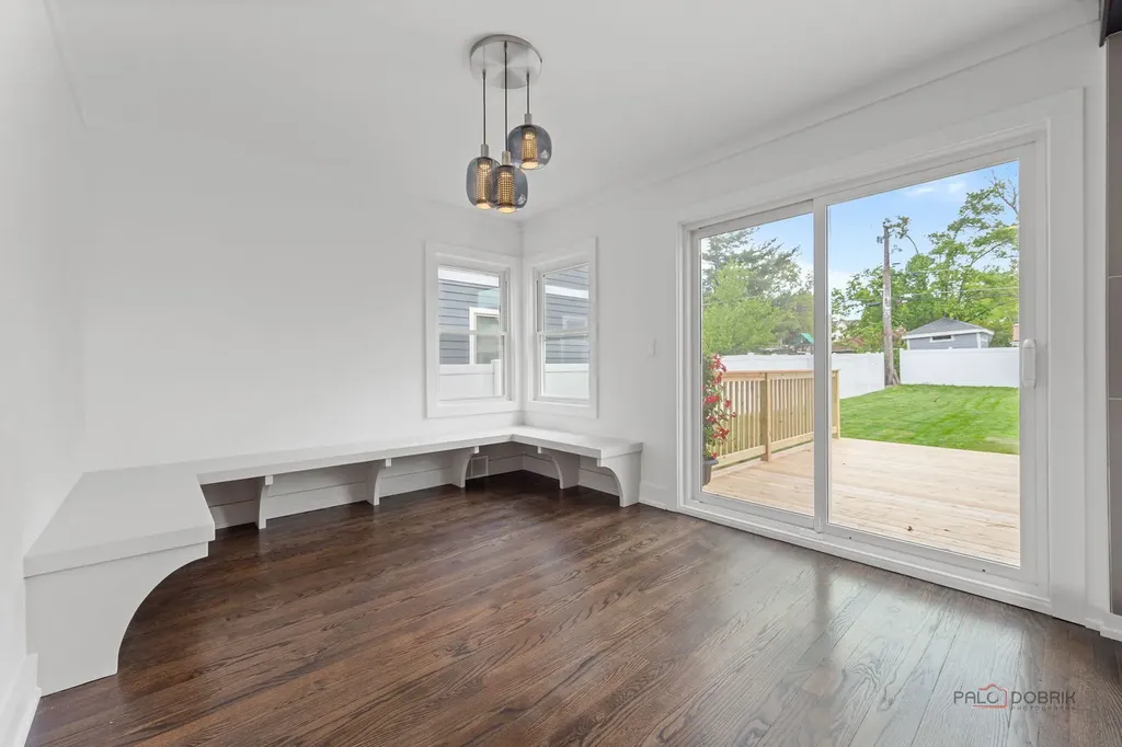 607 South Cedar Avenue Elmhurst IL 60126