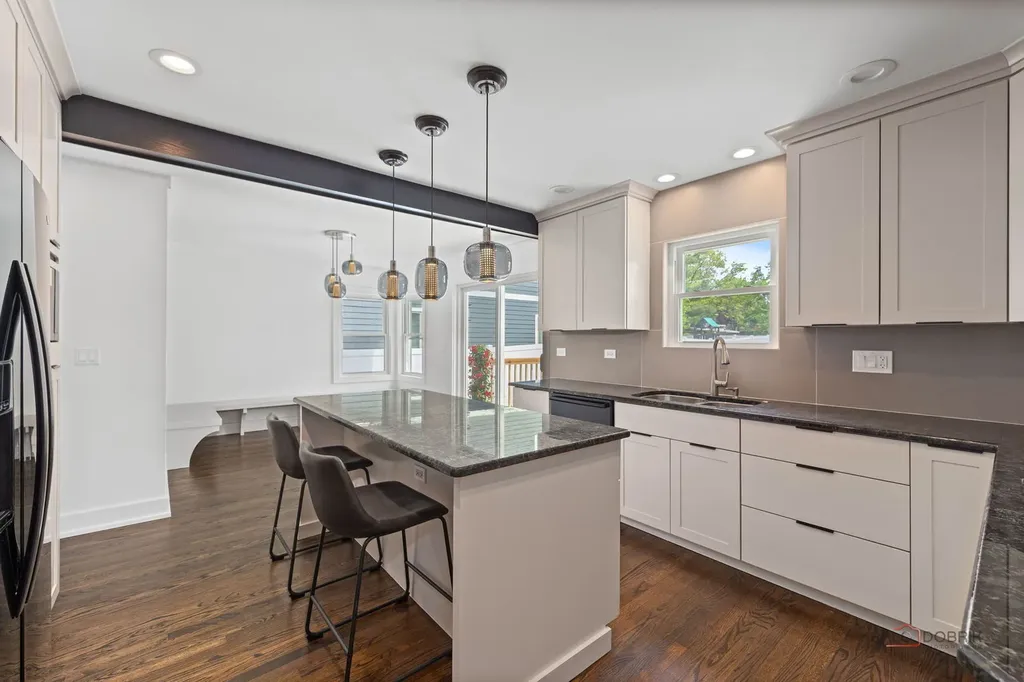 607 South Cedar Avenue Elmhurst IL 60126