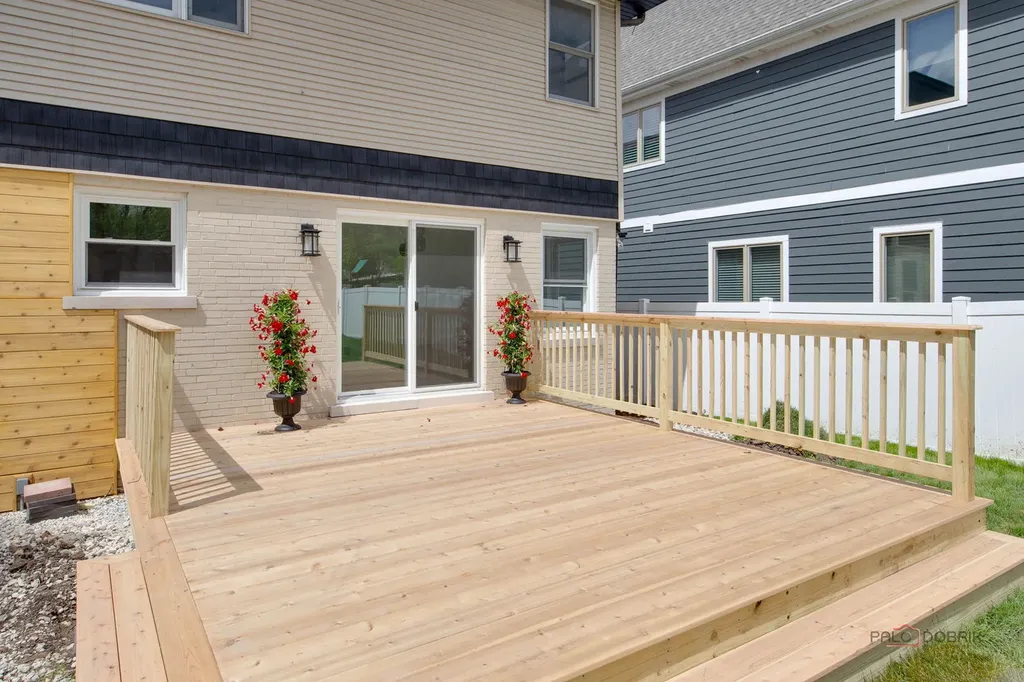 607 South Cedar Avenue Elmhurst IL 60126