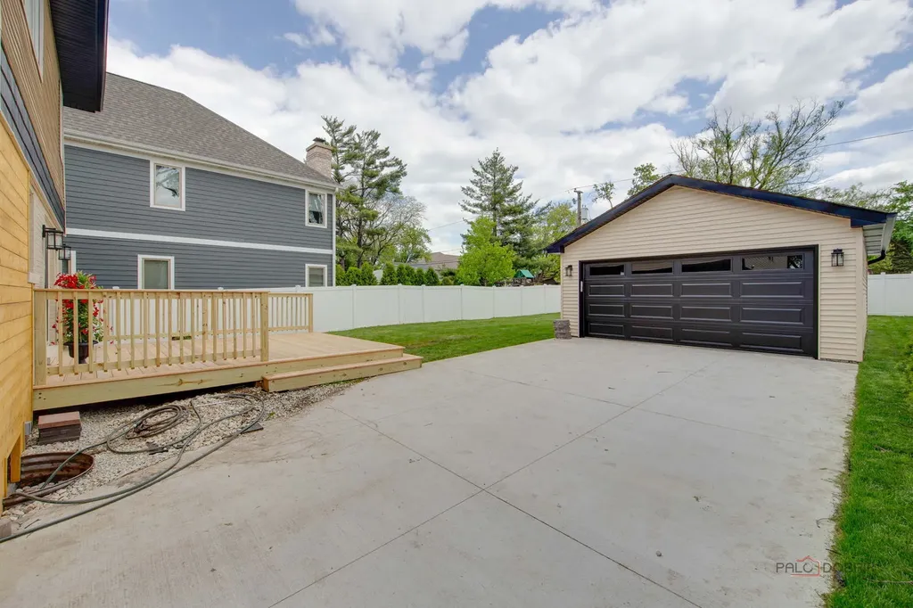 607 South Cedar Avenue Elmhurst IL 60126
