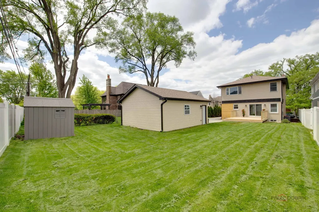 607 South Cedar Avenue Elmhurst IL 60126