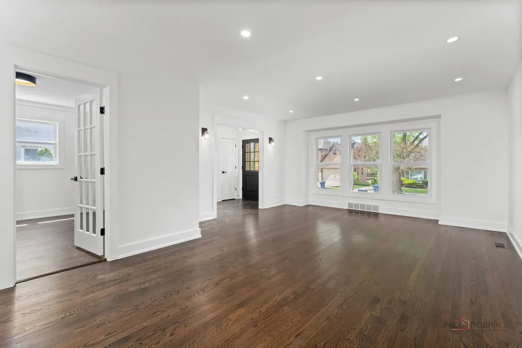 607 South Cedar Avenue Elmhurst IL 60126