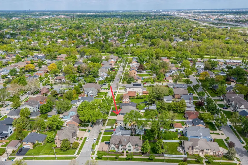607 South Cedar Avenue Elmhurst IL 60126