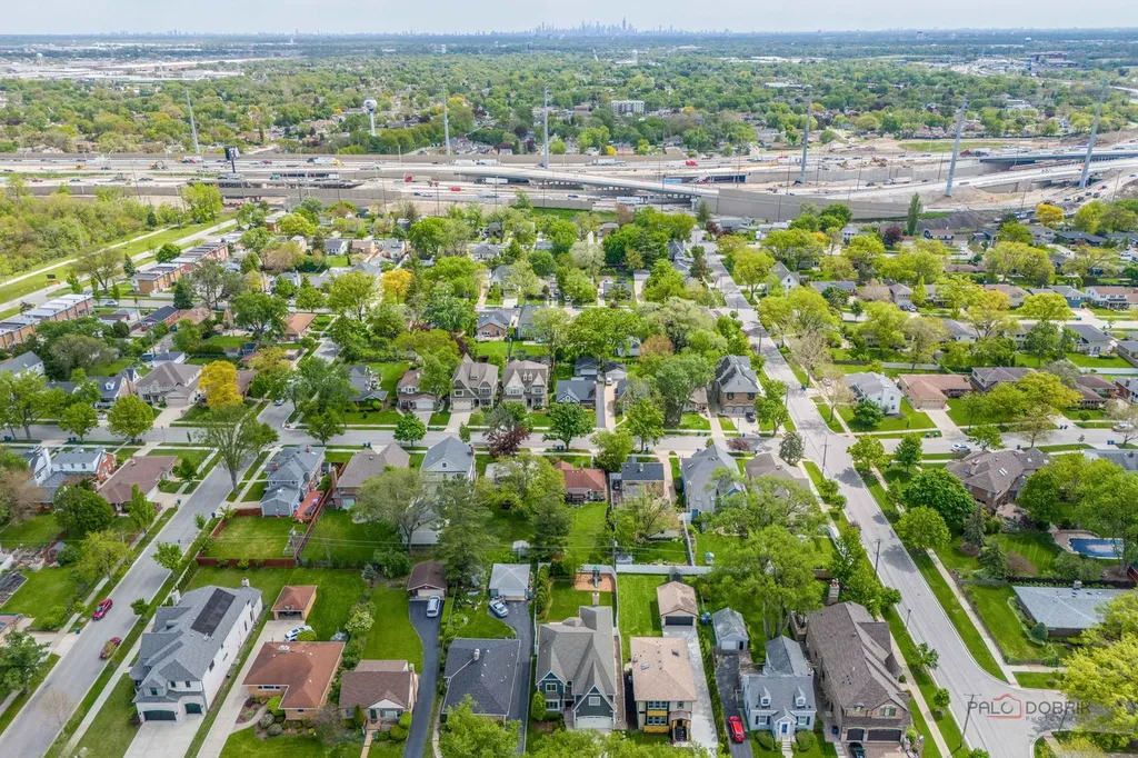 607 South Cedar Avenue Elmhurst IL 60126