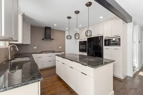 607 South Cedar Avenue Elmhurst IL 60126