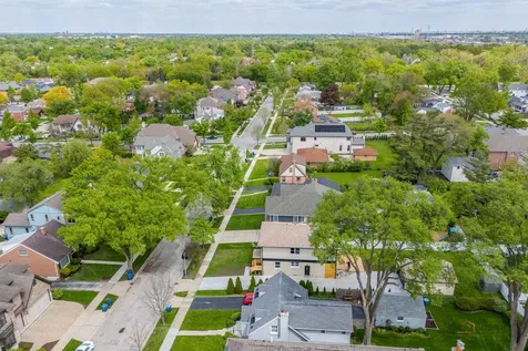 607 South Cedar Avenue Elmhurst IL 60126