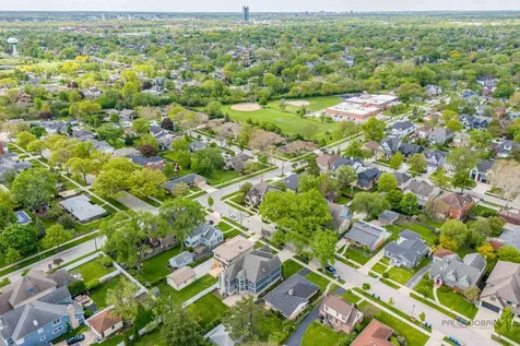 607 South Cedar Avenue Elmhurst IL 60126
