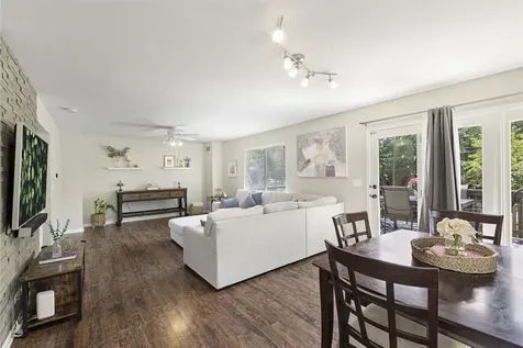 1273 Karyn Lane Grayslake IL 60030