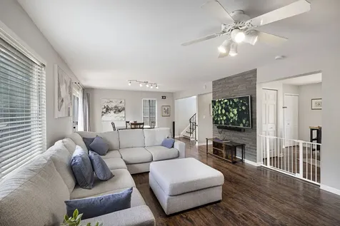 1273 Karyn Lane Grayslake IL 60030