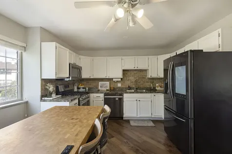 1273 Karyn Lane Grayslake IL 60030