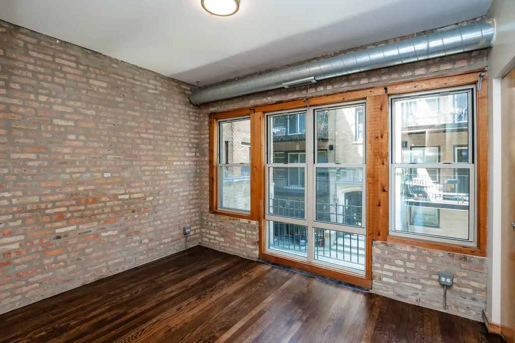 1223 West Greenleaf Avenue Chicago IL 60626