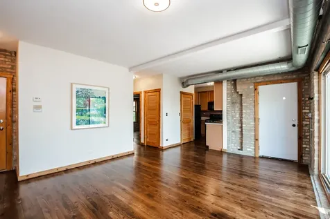 1223 West Greenleaf Avenue Chicago IL 60626