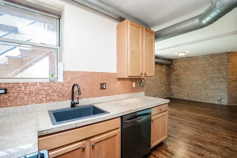 1223 West Greenleaf Avenue Chicago IL 60626
