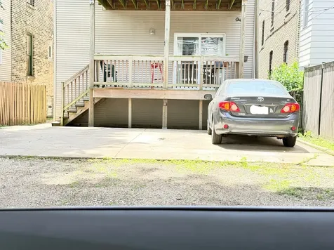 1330 West Roscoe Street Chicago IL 60657
