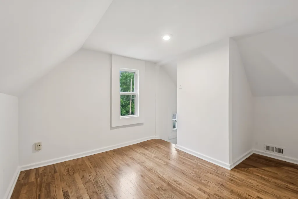 311 East 120th Place Chicago IL 60628