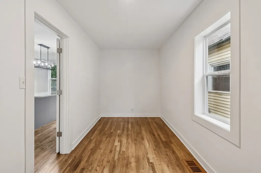 311 East 120th Place Chicago IL 60628
