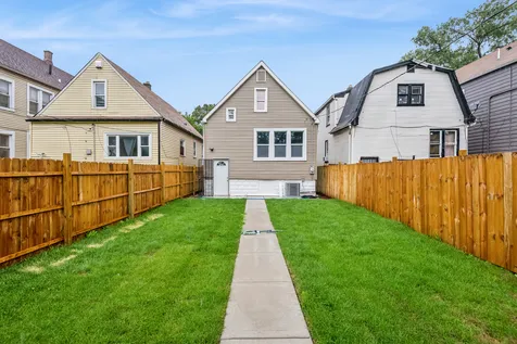 311 East 120th Place Chicago IL 60628