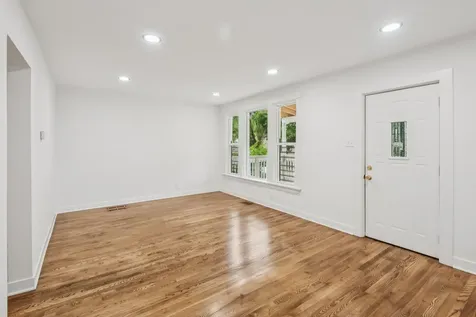 311 East 120th Place Chicago IL 60628