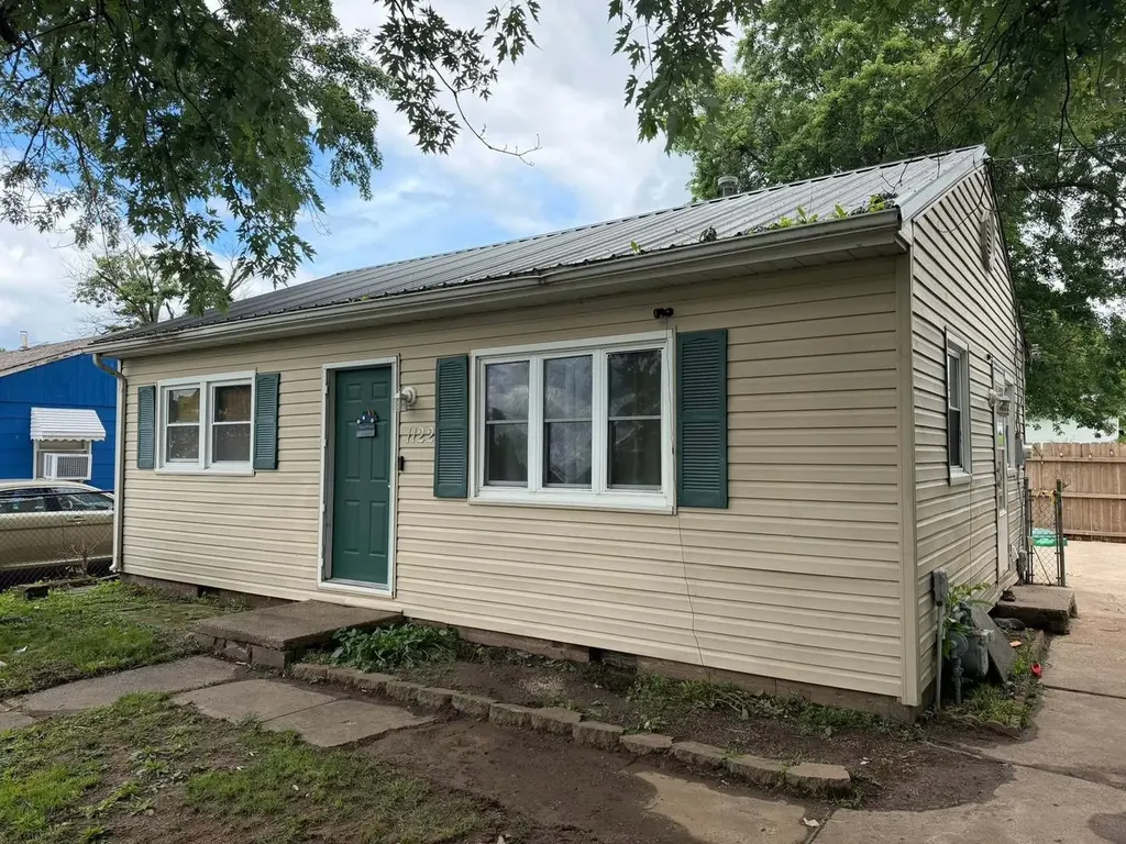 1122 North 17th Street Quincy IL 62301