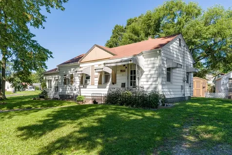 961 24TH Avenue Rock Island IL 61201