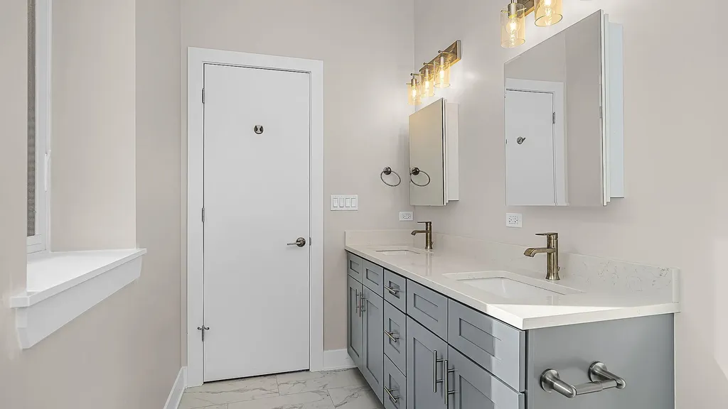 1815 West 19th Street Chicago IL 60608