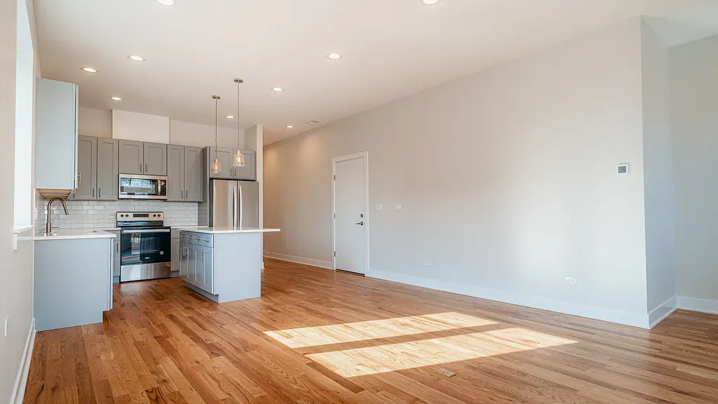1815 West 19th Street Chicago IL 60608