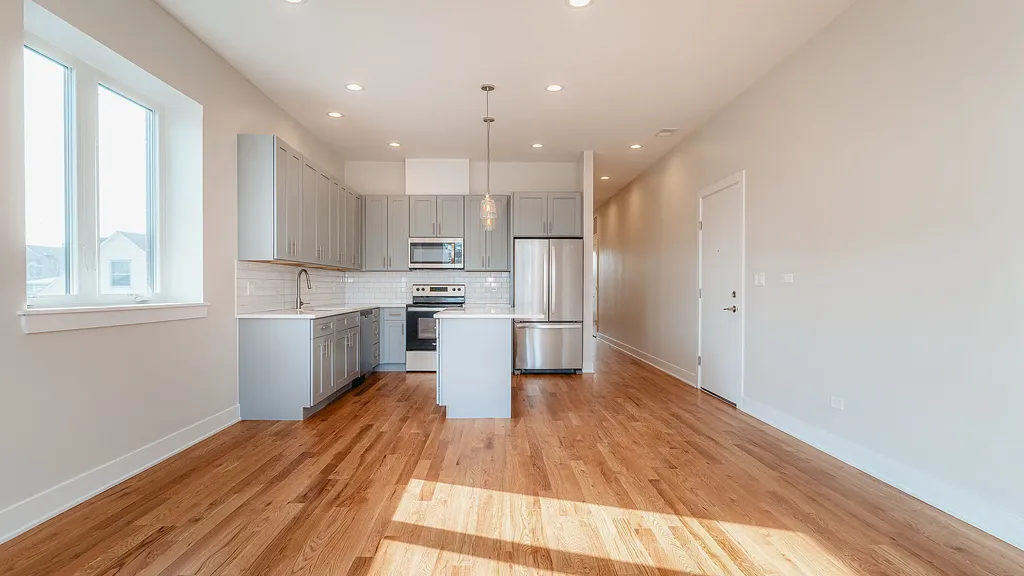 1815 West 19th Street Chicago IL 60608