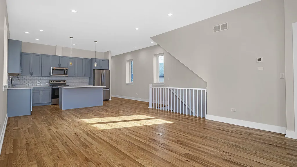 1815 West 19th Street Chicago IL 60608