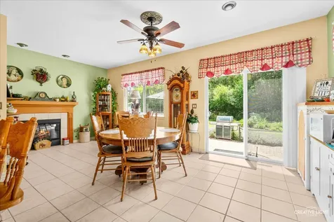 2516 Concord Court Montgomery IL 60538