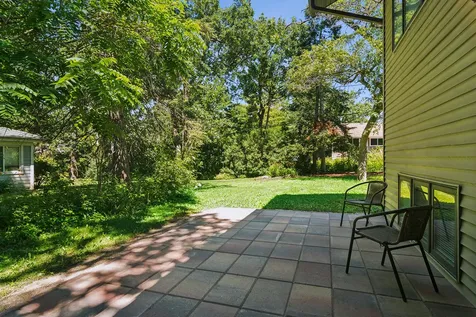 26736 North Circle Drive Mundelein IL 60060