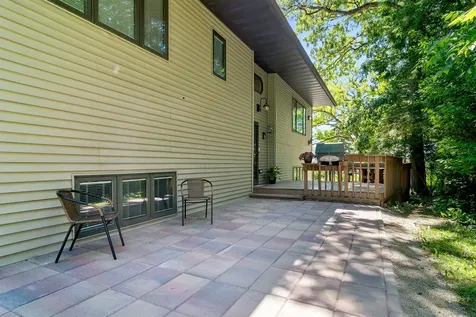 26736 North Circle Drive Mundelein IL 60060