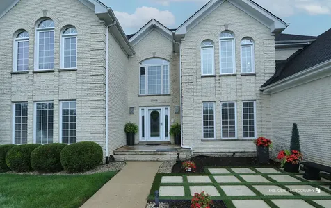 23475 West Newhaven Drive Hawthorn Woods IL 60047