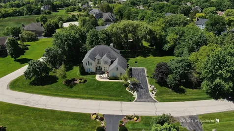 23475 West Newhaven Drive Hawthorn Woods IL 60047