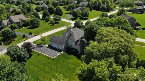 23475 West Newhaven Drive Hawthorn Woods IL 60047