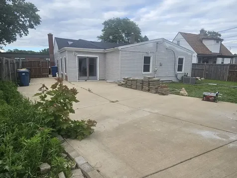2135 Elm Avenue Hanover Park IL 60133