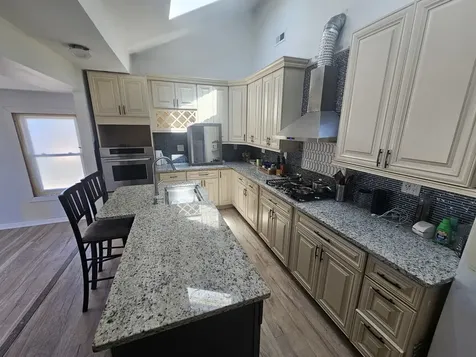 2135 Elm Avenue Hanover Park IL 60133