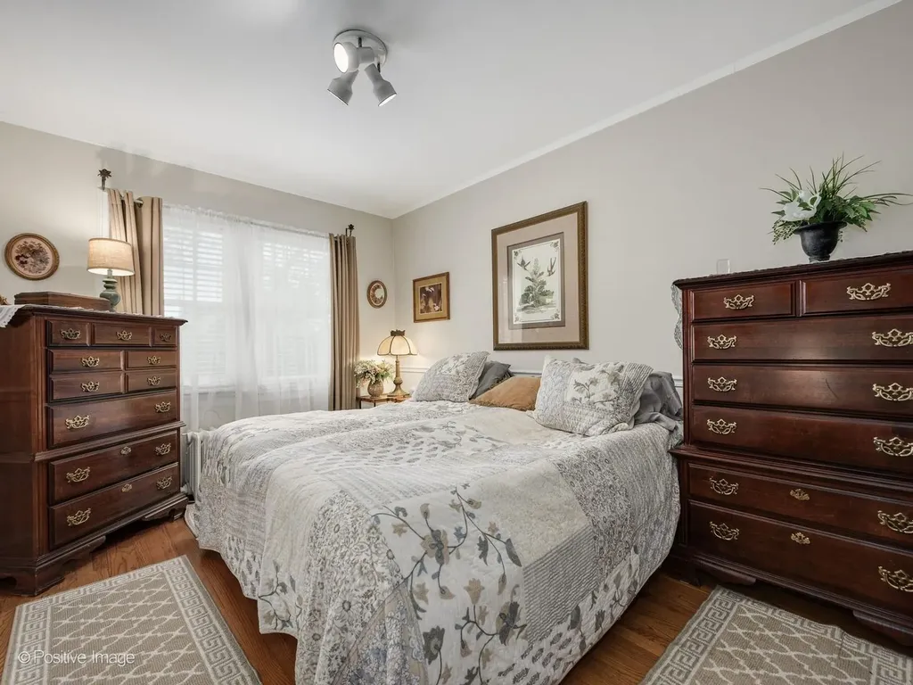 2500 West Farwell Avenue Chicago IL 60645