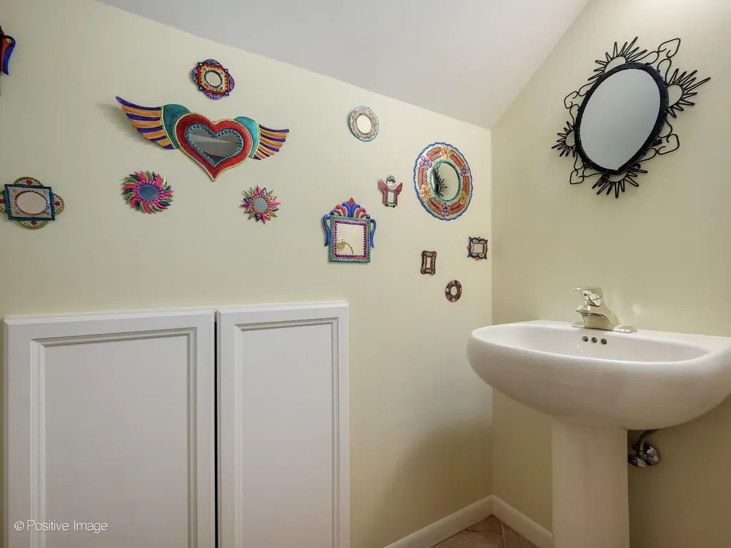 2500 West Farwell Avenue Chicago IL 60645